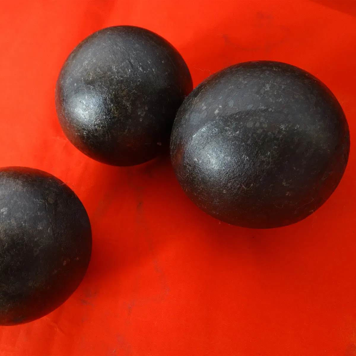 Низкохромистые помольные шары для химической промышленности