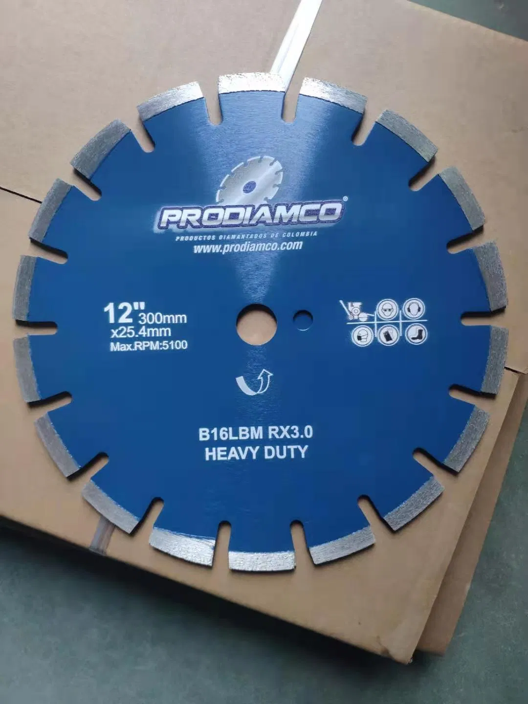 Алмазный диск для асфальта VLEADER