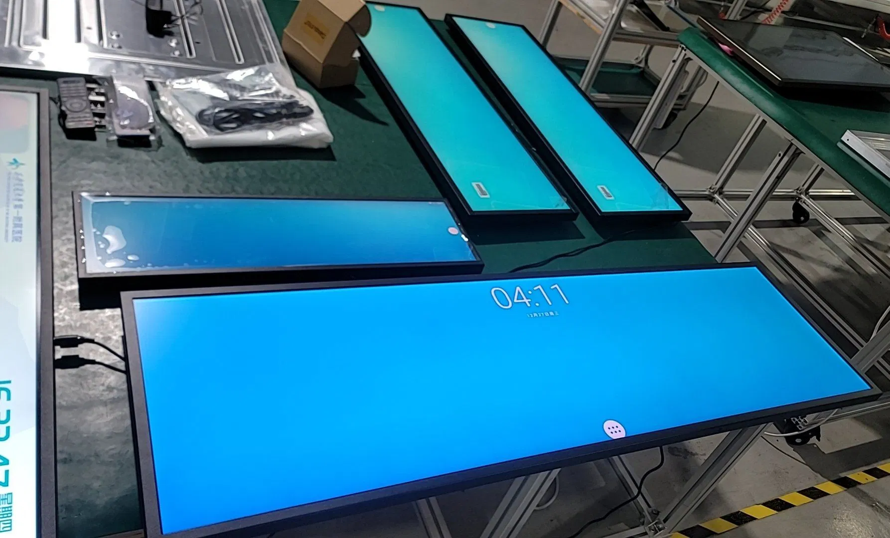 36.5'' LCD дисплей для цифровой рекламы в метро и ТЦ