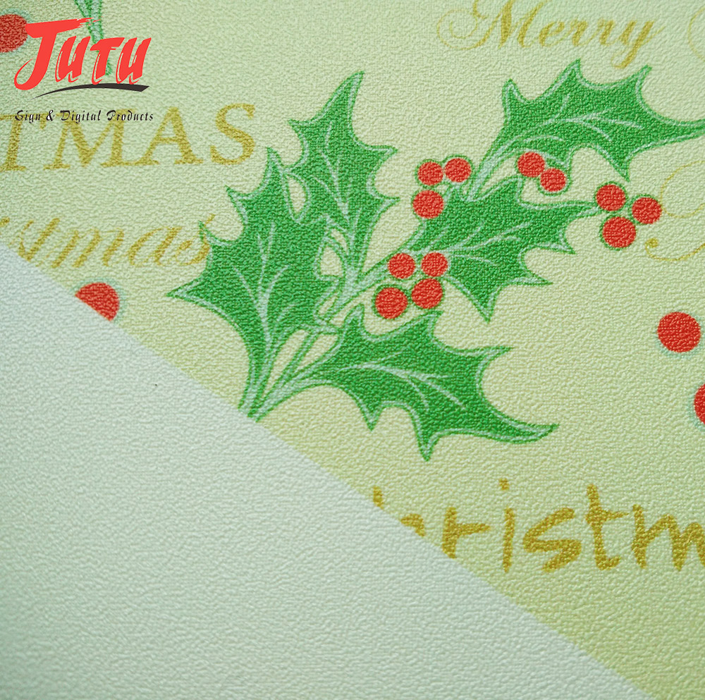 Самоклеящиеся флизелиновые обои с цветочным узором