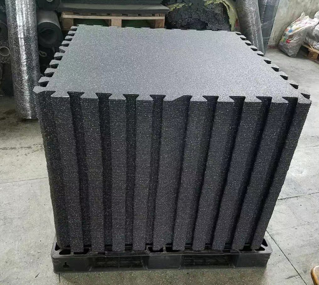 Composite Gym Floor Mat Interlocking Rubber Floor Tiles