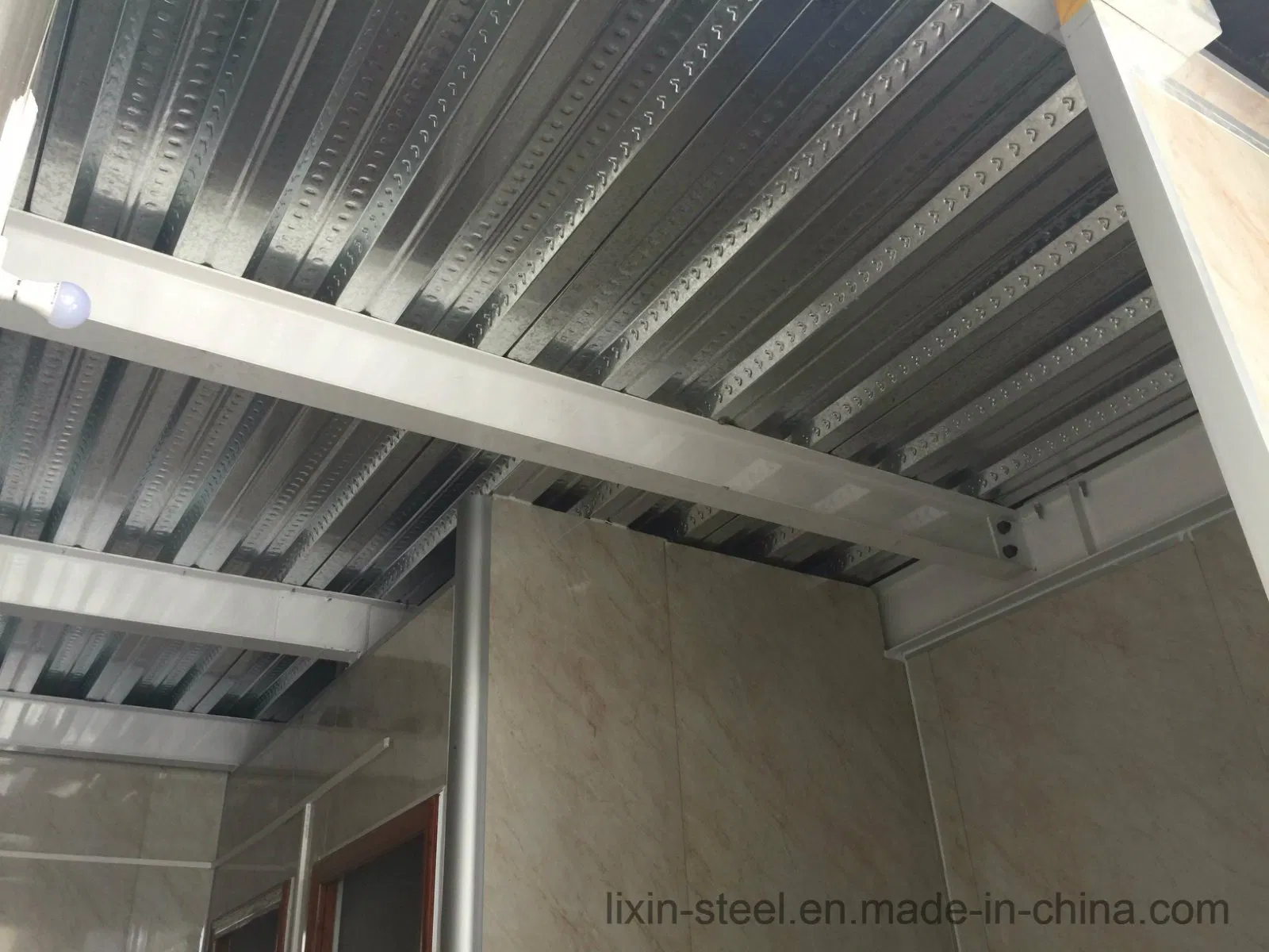 Good Looking Prefab Steel Frame with Sandwich Roof and Wall Panel