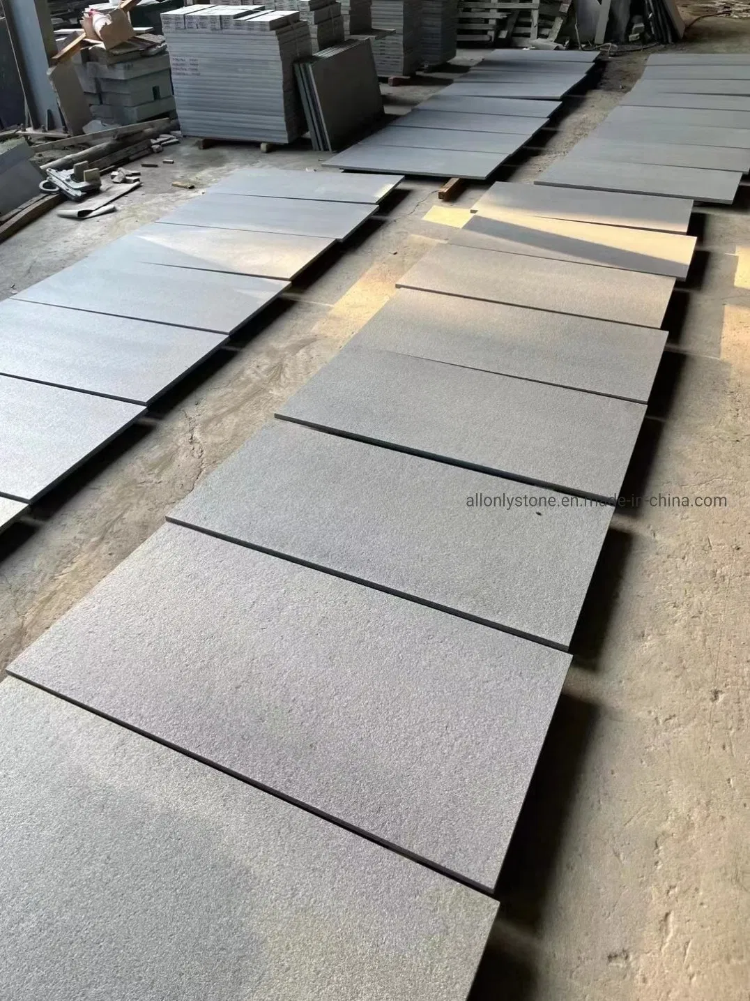 Natural Stone Slab China Grey/Yellow Absolutely Black Marble Granite for Indoor Outdoor Flooring Tile/Wall Tile/Drive Way Paving Stone/Cobblestone/Stair