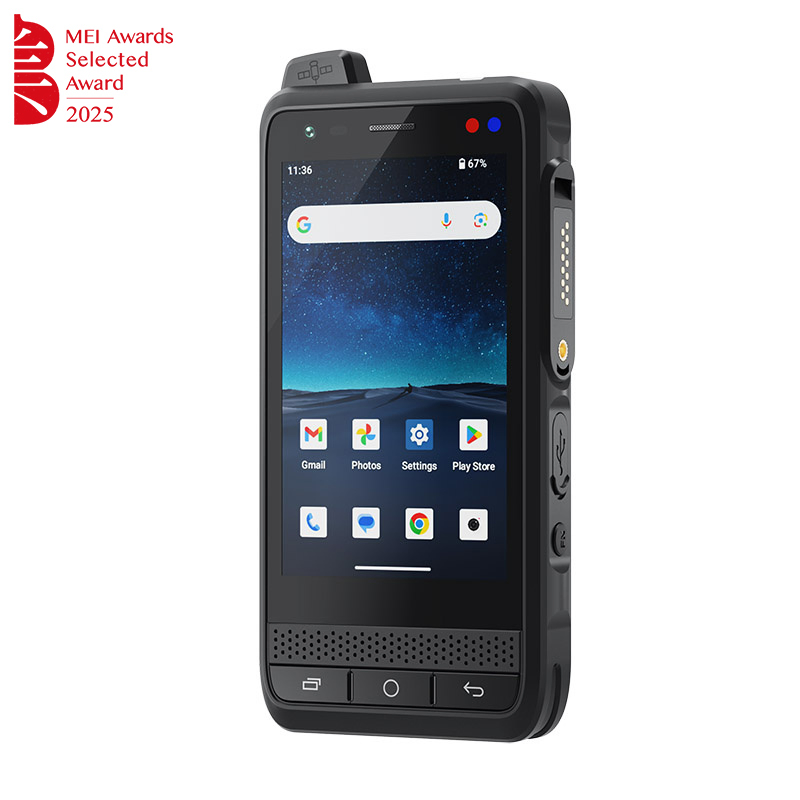 Радиостанция Uniwa F400 4G с кнопкой SOS и NFC