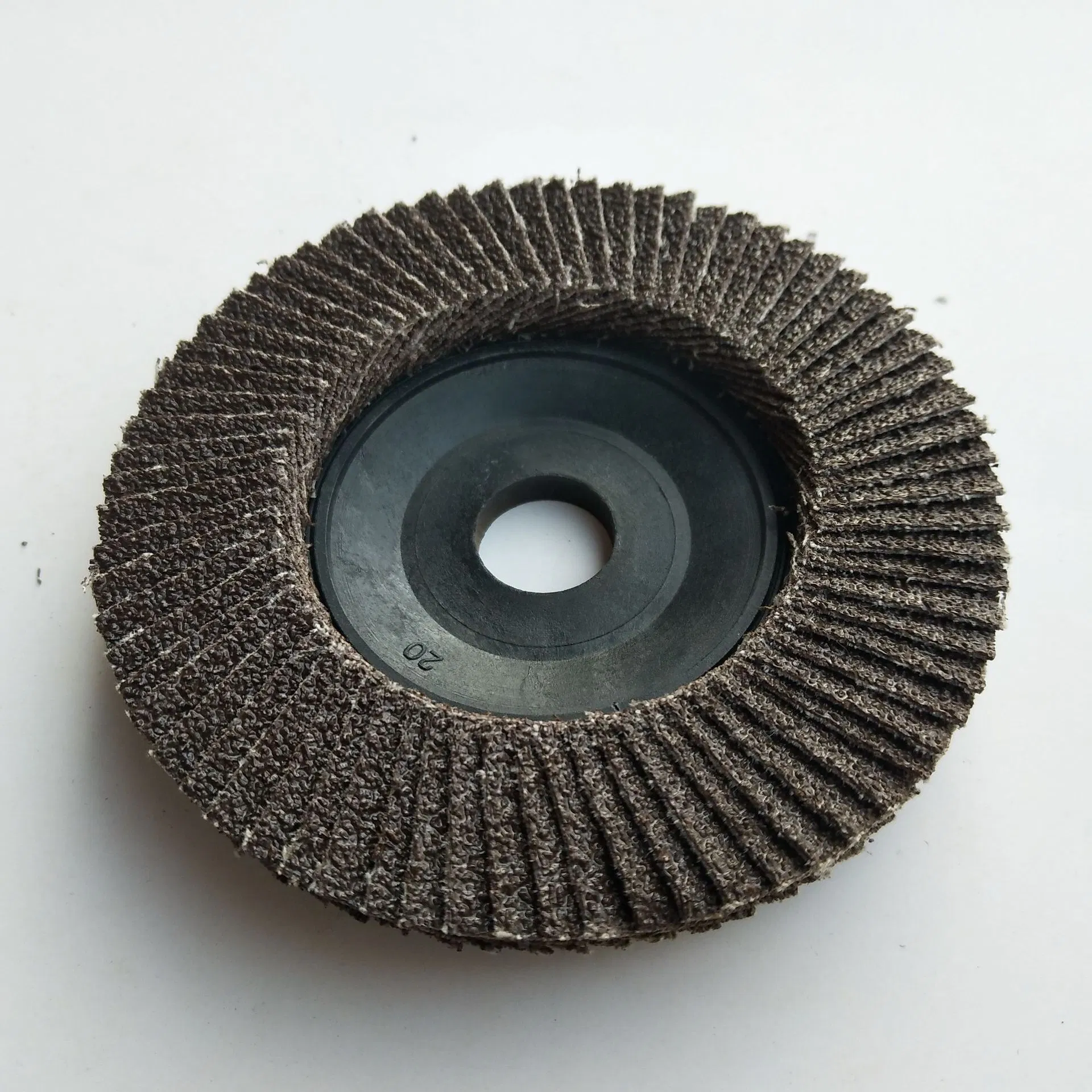 Лепестковый шлифовальный диск 40-320 грит