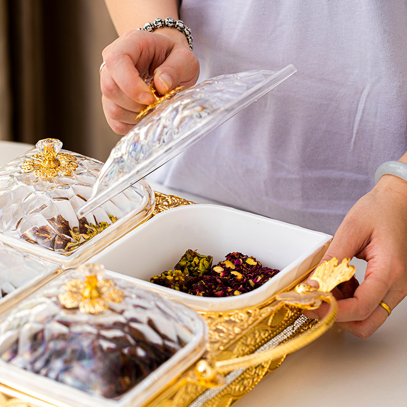Featuring 4 Oval Bowls and a Gold-Plated Iron Stand Candy Bowl