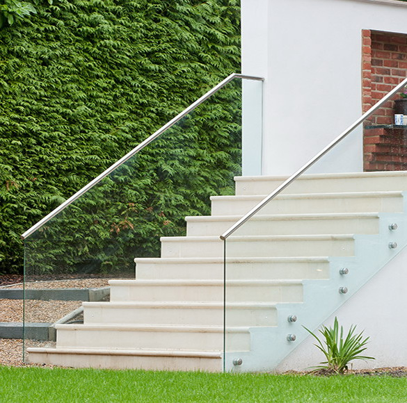 Stainless Steel Glass Balustrade for out Door Railings/Glass Railing/Staircase/Baluster/Glass Clamp