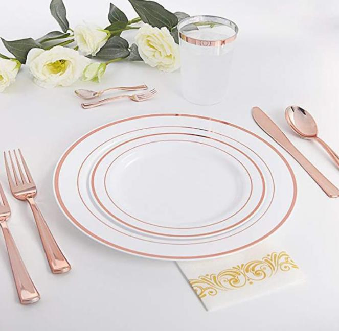 125PCS Food Grade Gold Rim Disposable Dinnerware Party Plastic Plate