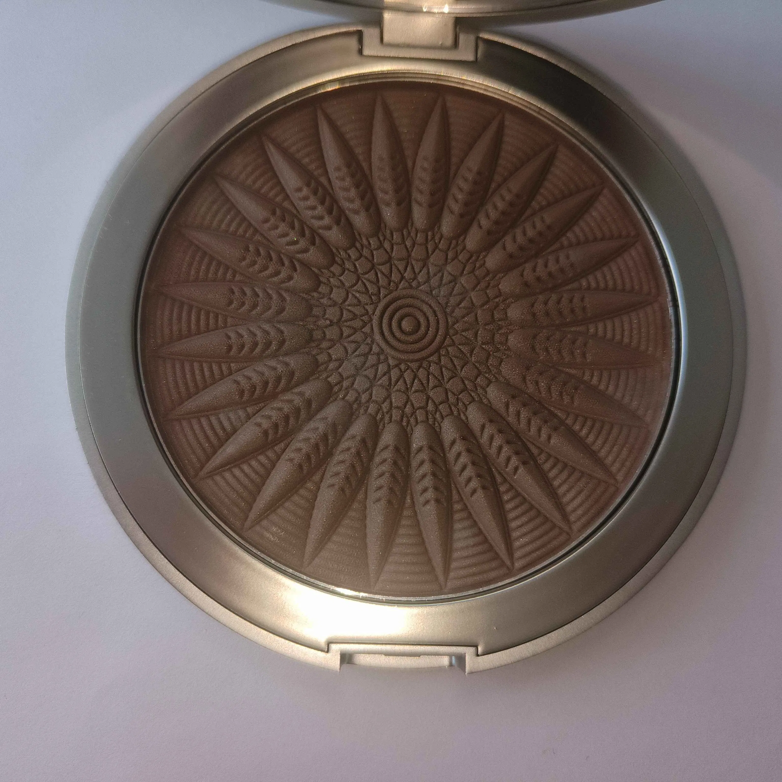 Universal Flawless Finish Makeup Powder for All Skin Tones