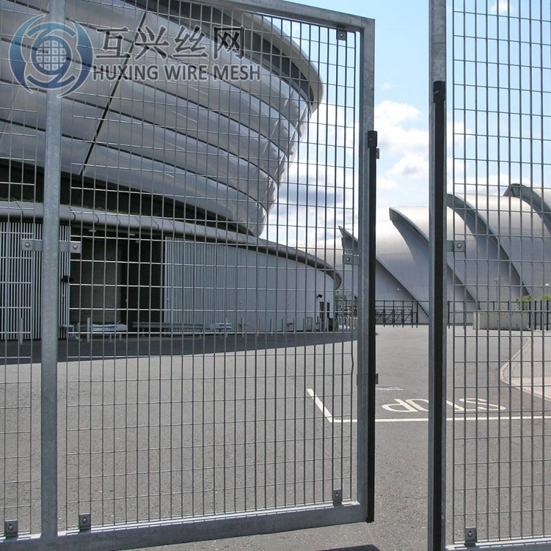 Hot Dipped Galvanized Carbon Steel Bar Weld Grid Heavy-Duty Durable Steel Grating Fence for Industrial and Residential Security Barriers