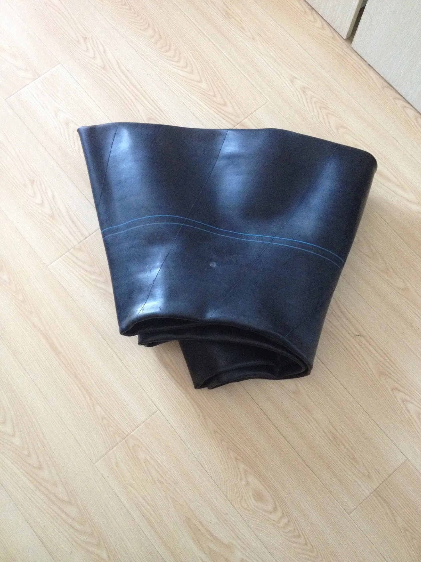 Внутренняя камера для сельскохозяйственной шины (11.2-24, 12.4-28)