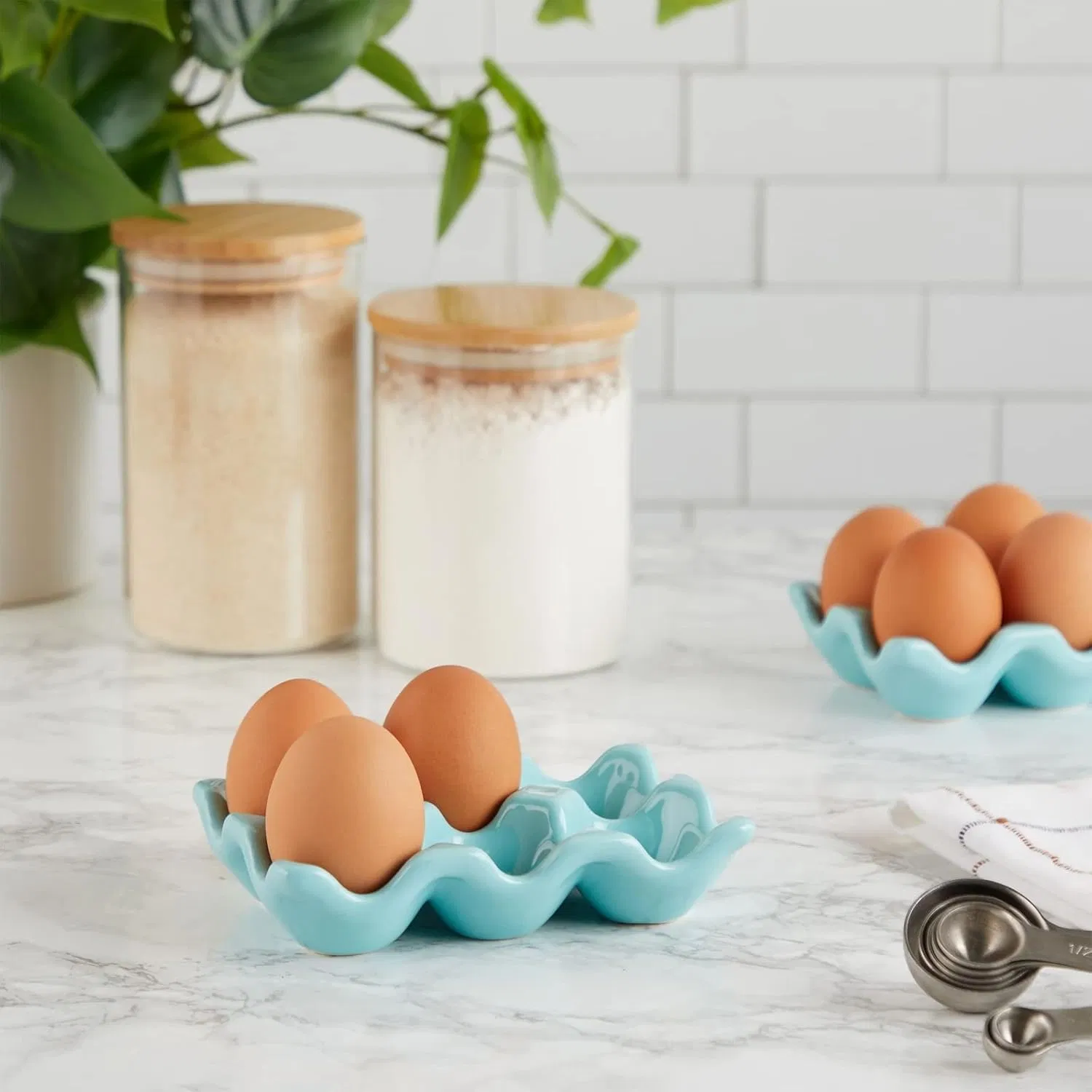 Commonly Used Green Porcelain Egg Plate Holds 12 Eggs