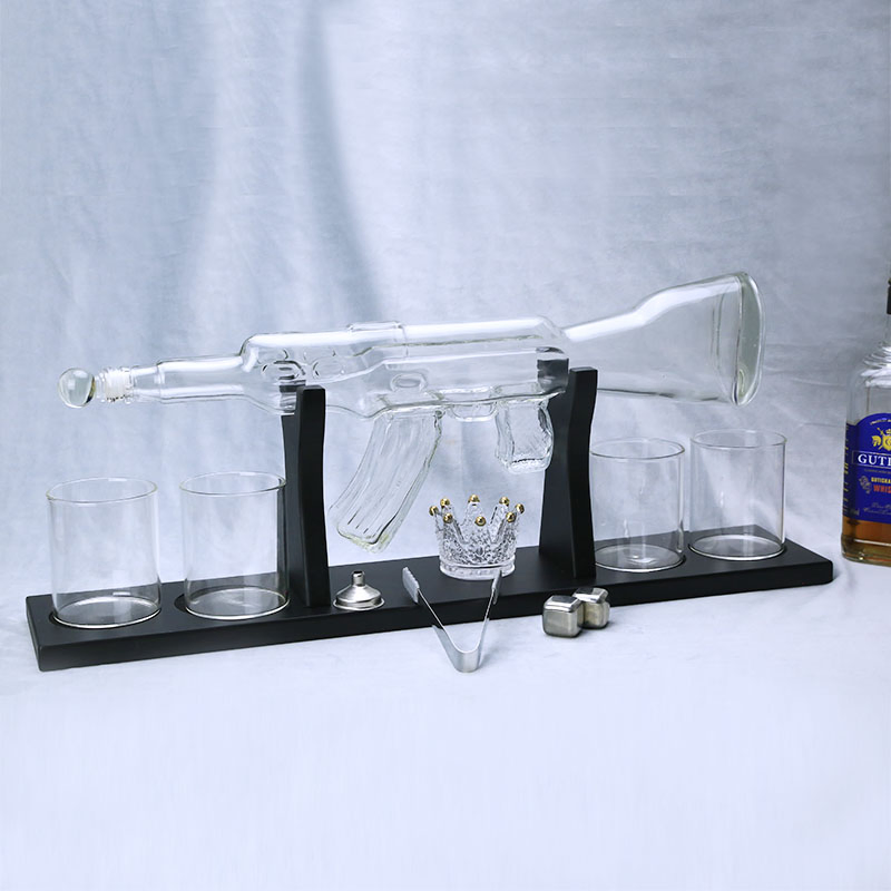 Handmade Glass Bottle Decanter Ak 47 Gun Shape Bottle Glass Whiskey Decanter and Glasses Sets