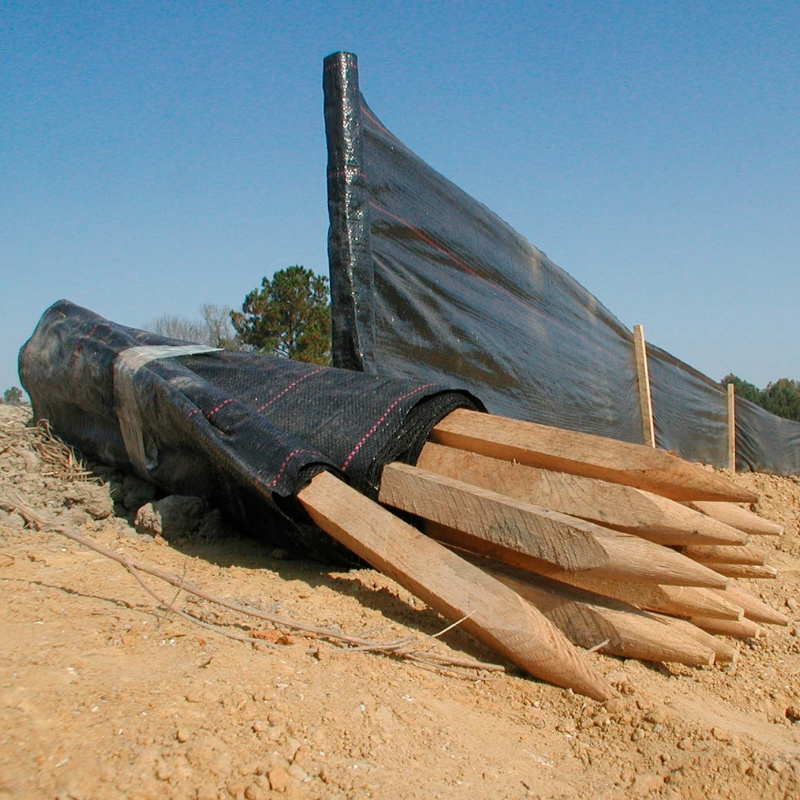Durable 3' X 100' Silt Fence with Foot Stakes for Erosion Control