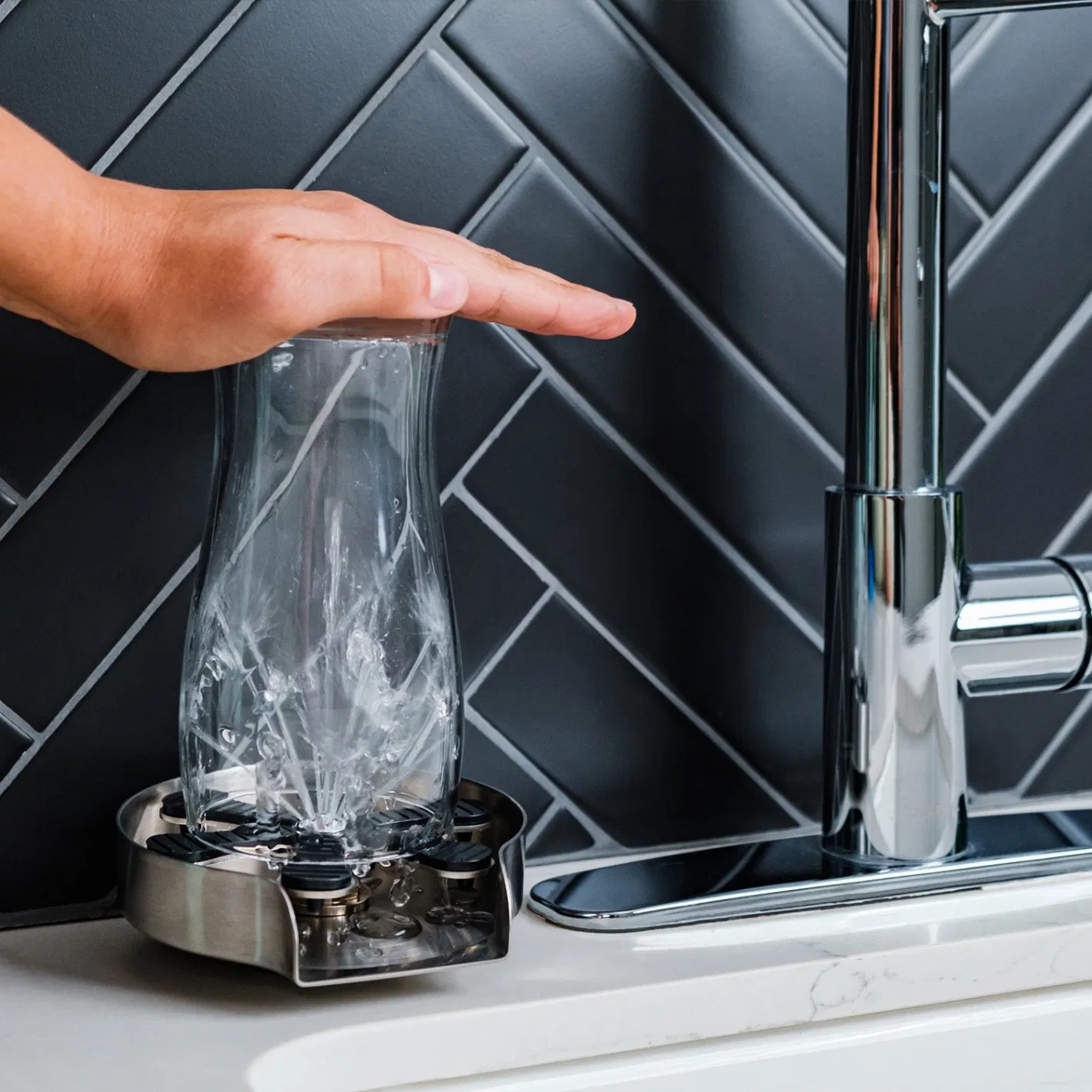 Wholesale Metal Bar Cup Cleaner Kitchen Sink Glass Rinser for Baby Bottle Washer