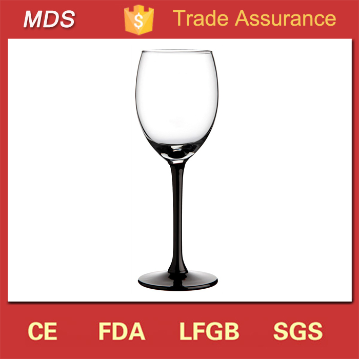 Бокалы для вина черные на ножке, 350 мл