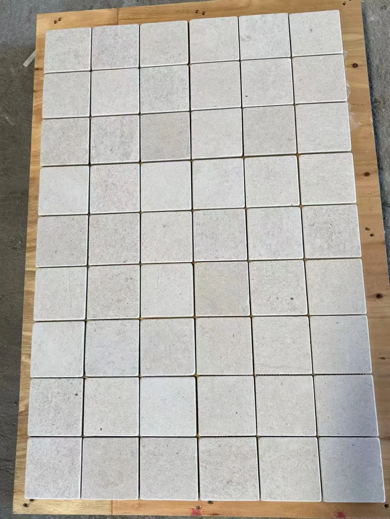 Pari Portuguese Beige Limestone Natural Stone Mosaic for Decoration Interior Design Wall Cladding