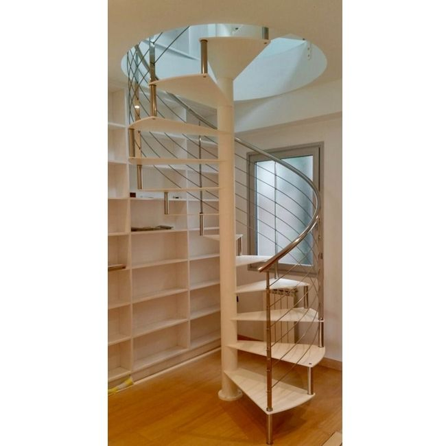 Villa Interior Wood Steps Spiral Stair