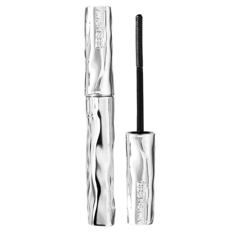 The Richly Pigmented, Quick-Drying, Shape-Holding, Nourishing and Repairing Mascara