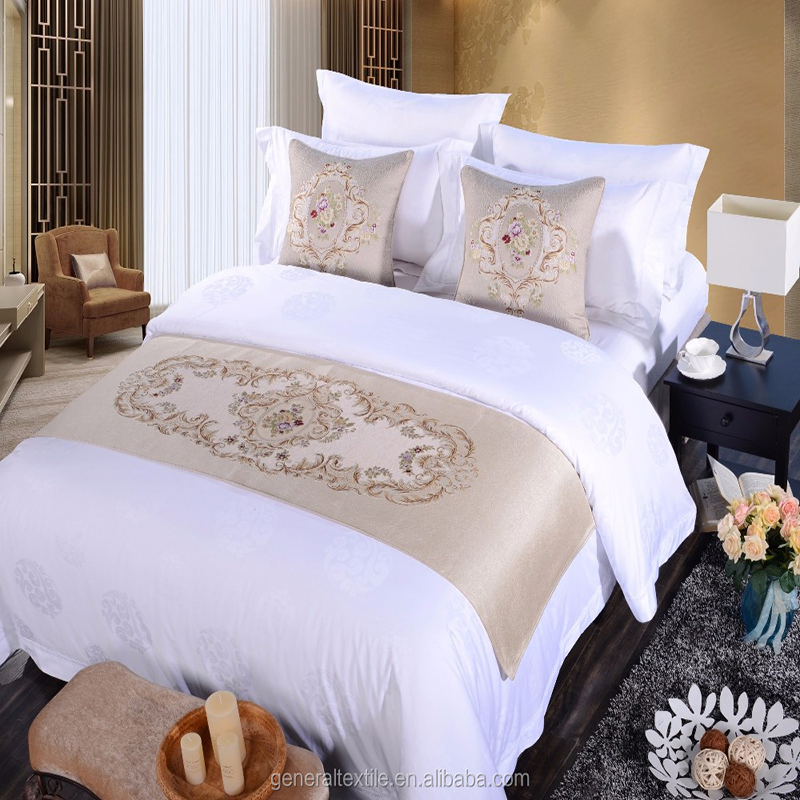 Wholesale Jacquard 100% Polyester Custom Star Hotel Bed Runner and Cushion Cover