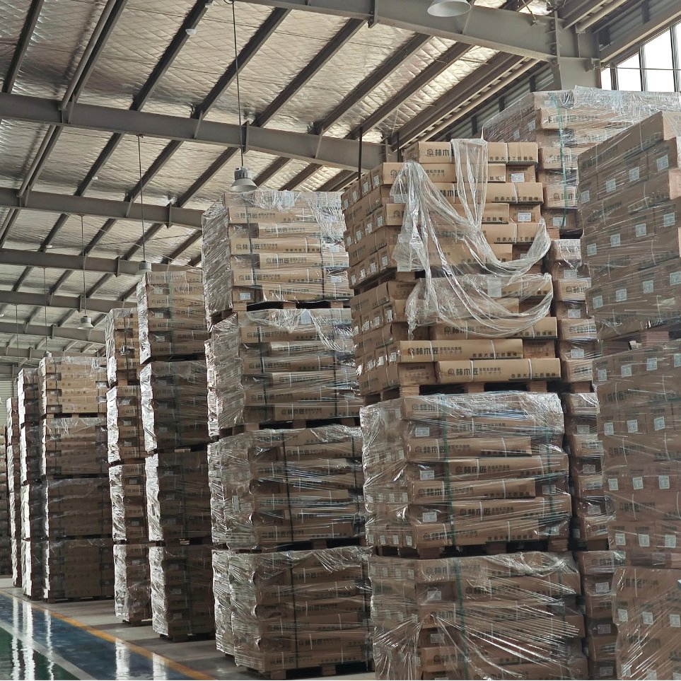 European Oak Indoor Hardwood Flooring Smooth Matte Real Wood More Styles Living Room White Oak Flooring