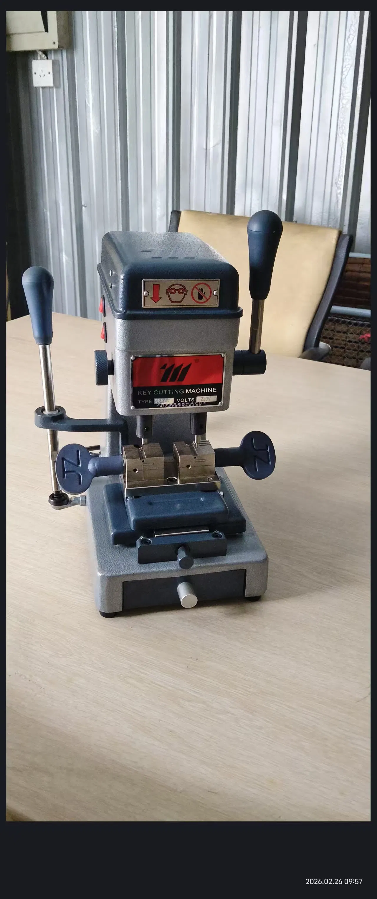Durable Jingzhun Jz-988A1 Vertical Key Cutting Machine 110V/220V