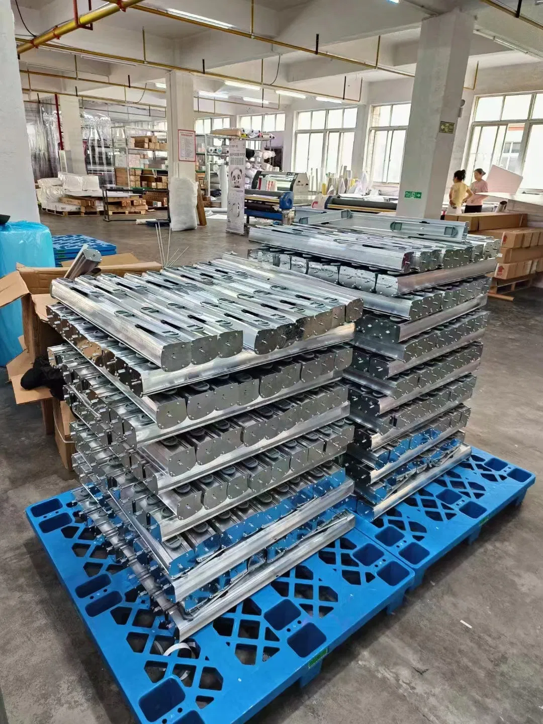 Aozhan Roll up Advertising Banner Stand Rollup Standee Aluminum Roll Screen Stand Retractable Banners