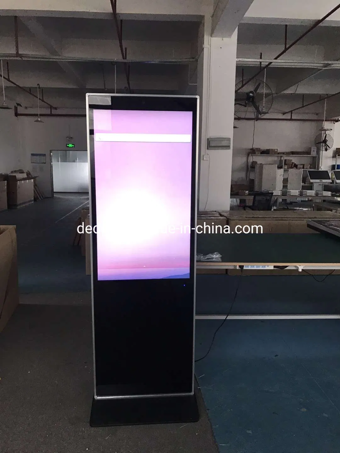 Wholesale Price Indoor 49'' Floor Standing Digital Signage Touchscreen LCD Displays