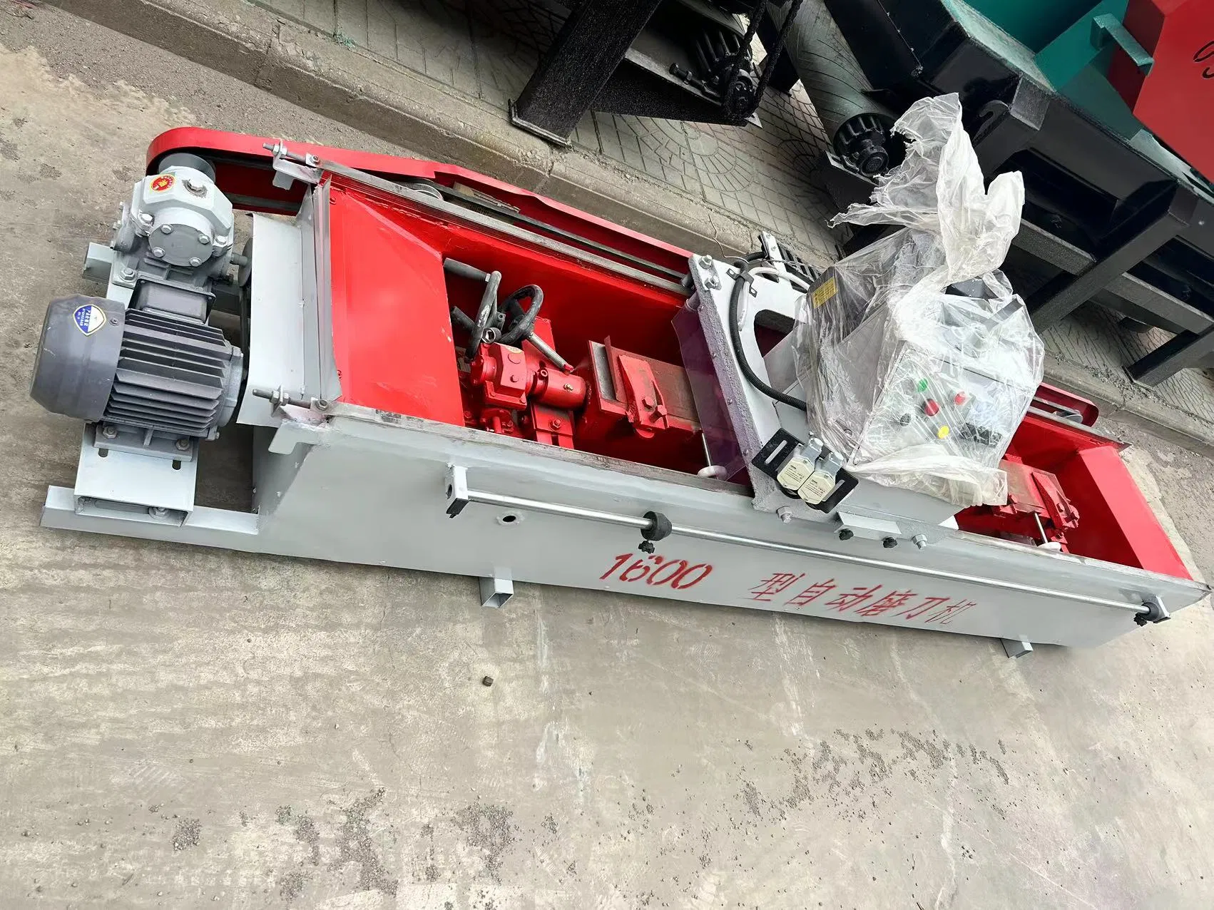 Автоматический заточный станок для ножей HX-1600