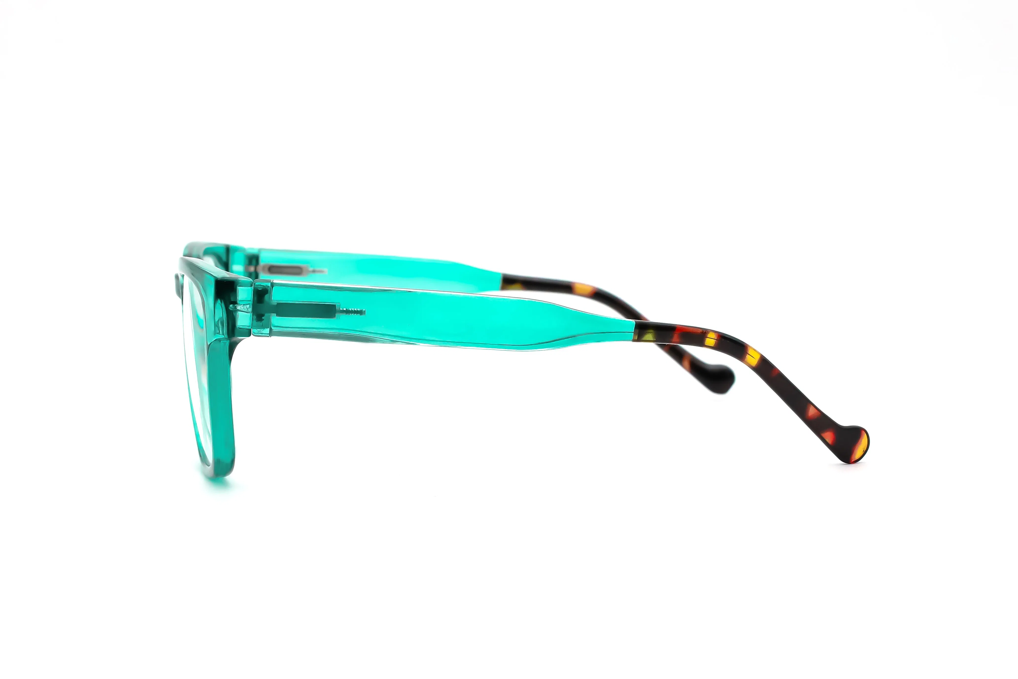 Square-Shaped Reading Glasses with Monochromatic Frames and Spliced Legs