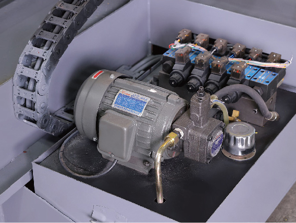 Ленточная пила по металлу автоматическая мини компактная