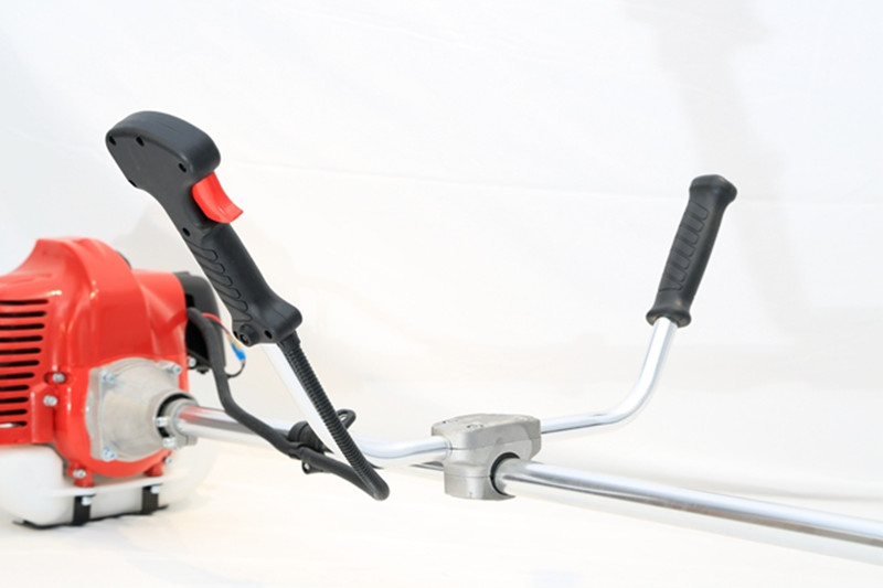 Powerful Outdoor Brush Cutter with Ergonomic Handle