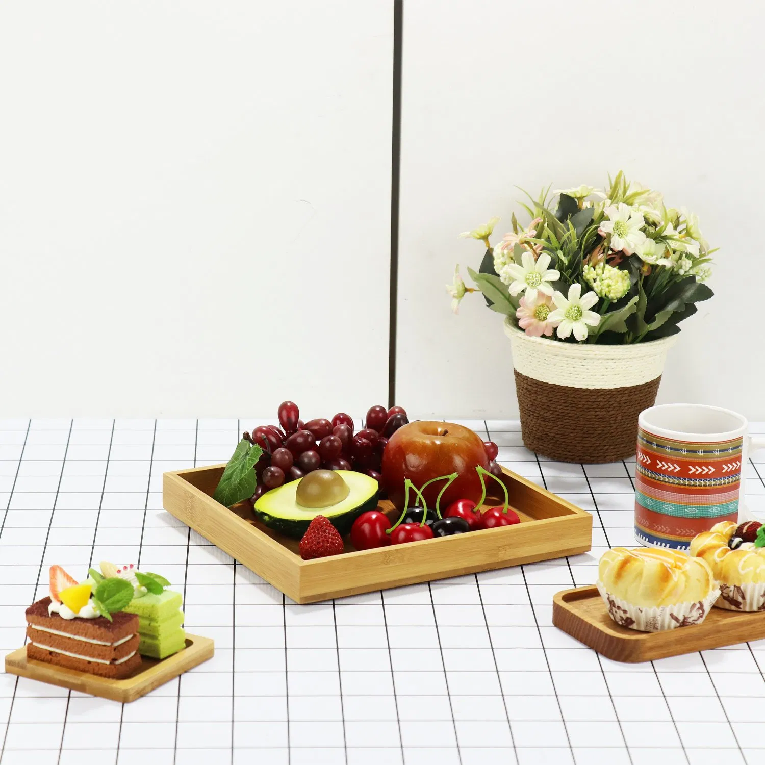 Hot Selling Bamboo Wood Serving Tray for Food Breakfast Coffee Cake