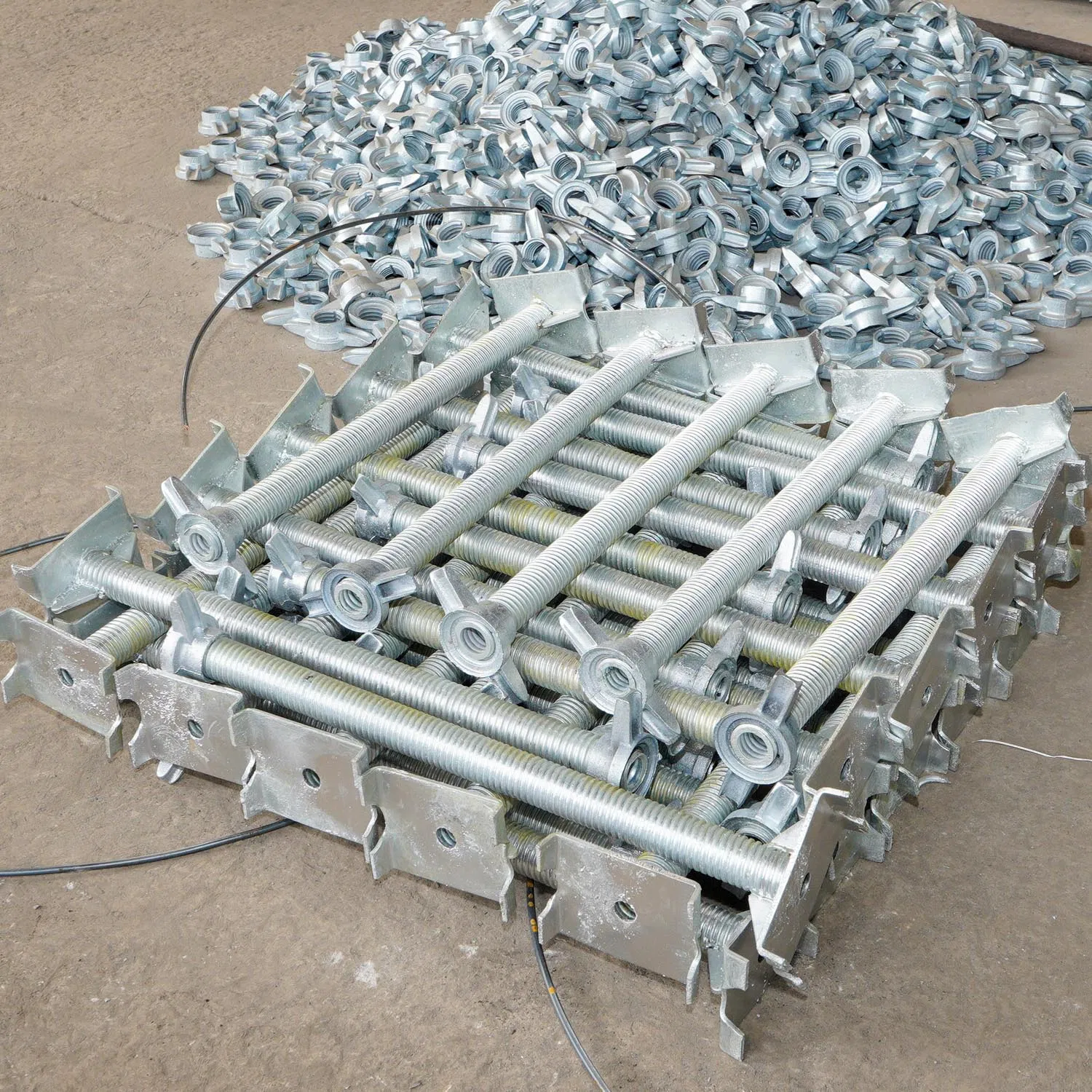 Q235 Steel Adjustable Galvanized U Head and Bottom Jack with Base Plate for Formwork and Scaffolding