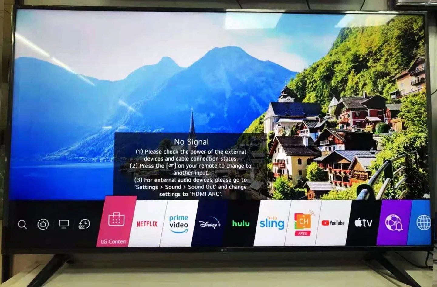 65" Hot Sale Real 4K UHD 65 Inch LED TV Smart Television with Android & WiFi Tempered Glass