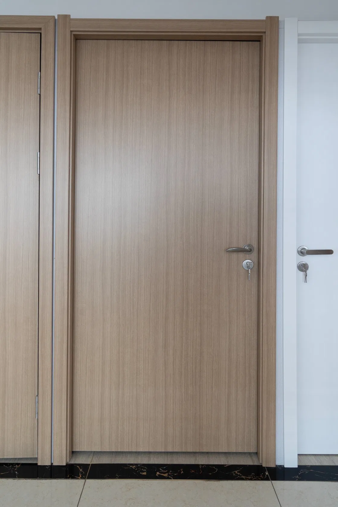 Advanced WPC Interior Door Waterproof Fire Retardant Eco Conscious Wooden 45mm