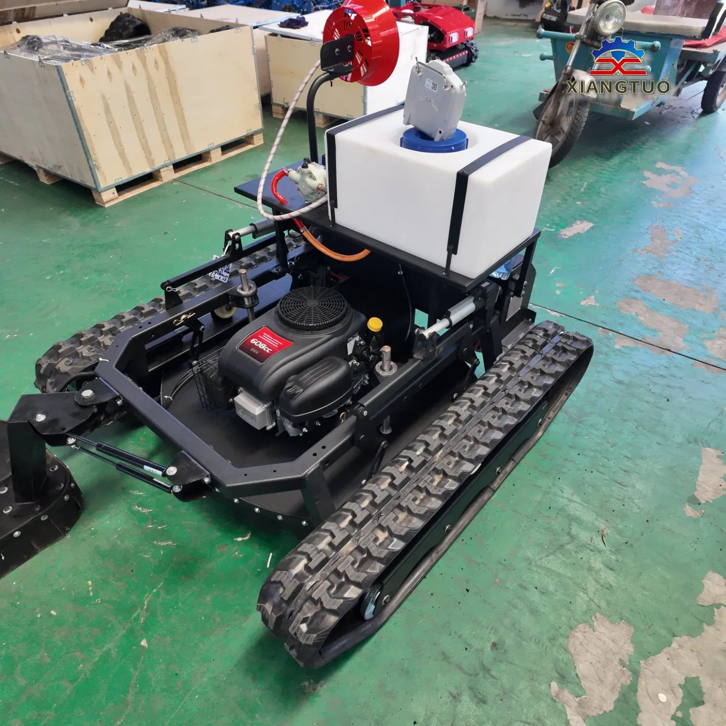 Газонокосилка бензиновая самоходная XT-900 с пультом ДУ