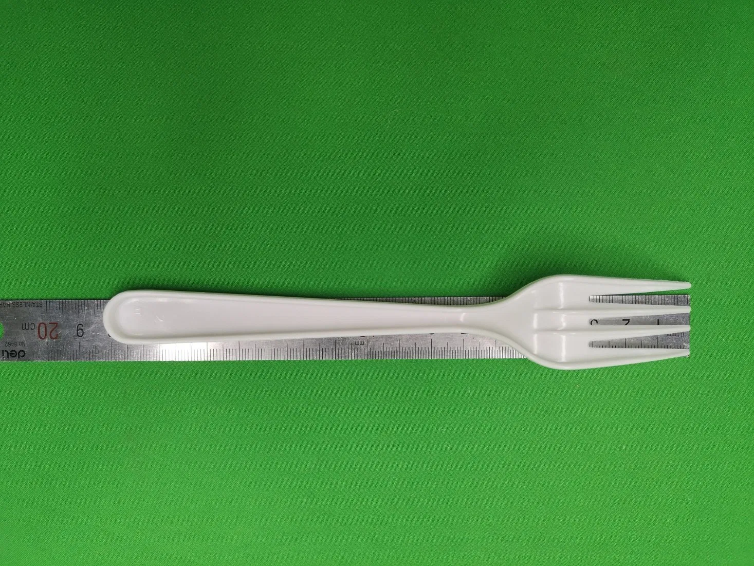 Heavy Weight 6g Disposable Spoon/Knife/Fork in White, Heavy Weight 6g Single Use Spoon/Knife/Fork in White,