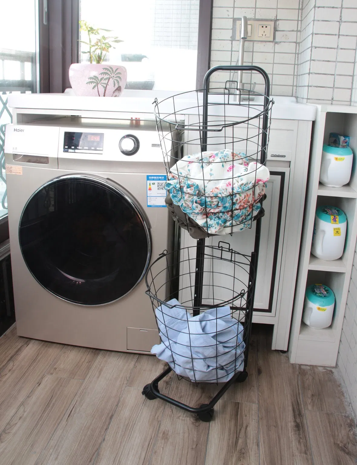 Wire Laundry Hamper with Handle Laundry Cart Storage Rolling Hamper for Organizing Clothes Black