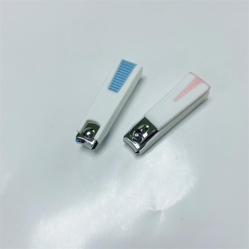 Amazontoe Finger Nail Cutters Clipper with Soft Silicone Catcher