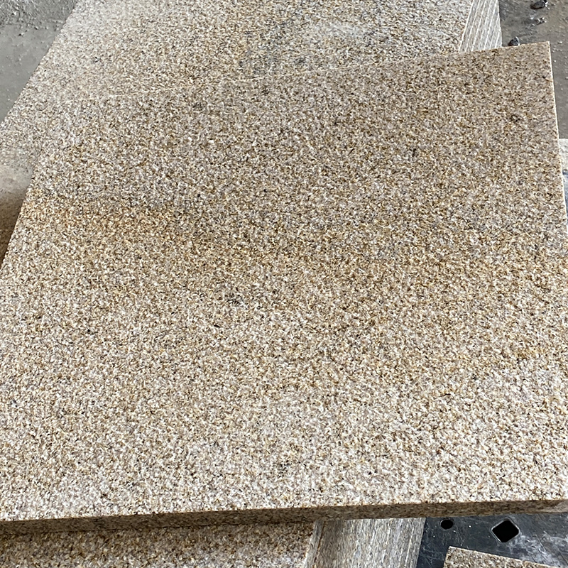 Rusty Yellow/Natural Beige/Sunset Gold G682 Granite Tiles for Paving, Wall Cladding/Panels/Pavers/Landscaping/Garden Decoration/Villa/Floor Price