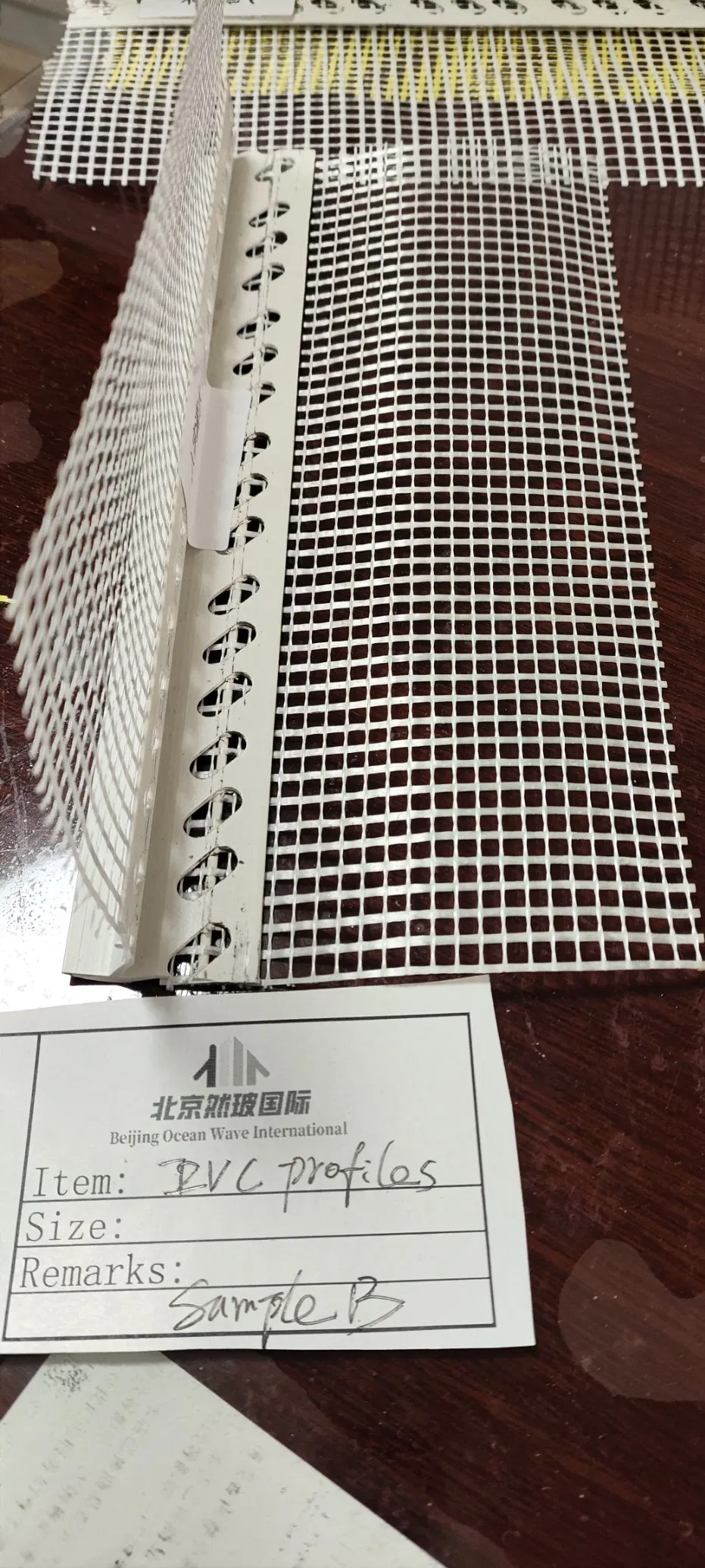 145GSM Mesh 3m Long PVC Corner Profiles with Fibergalss Mesh