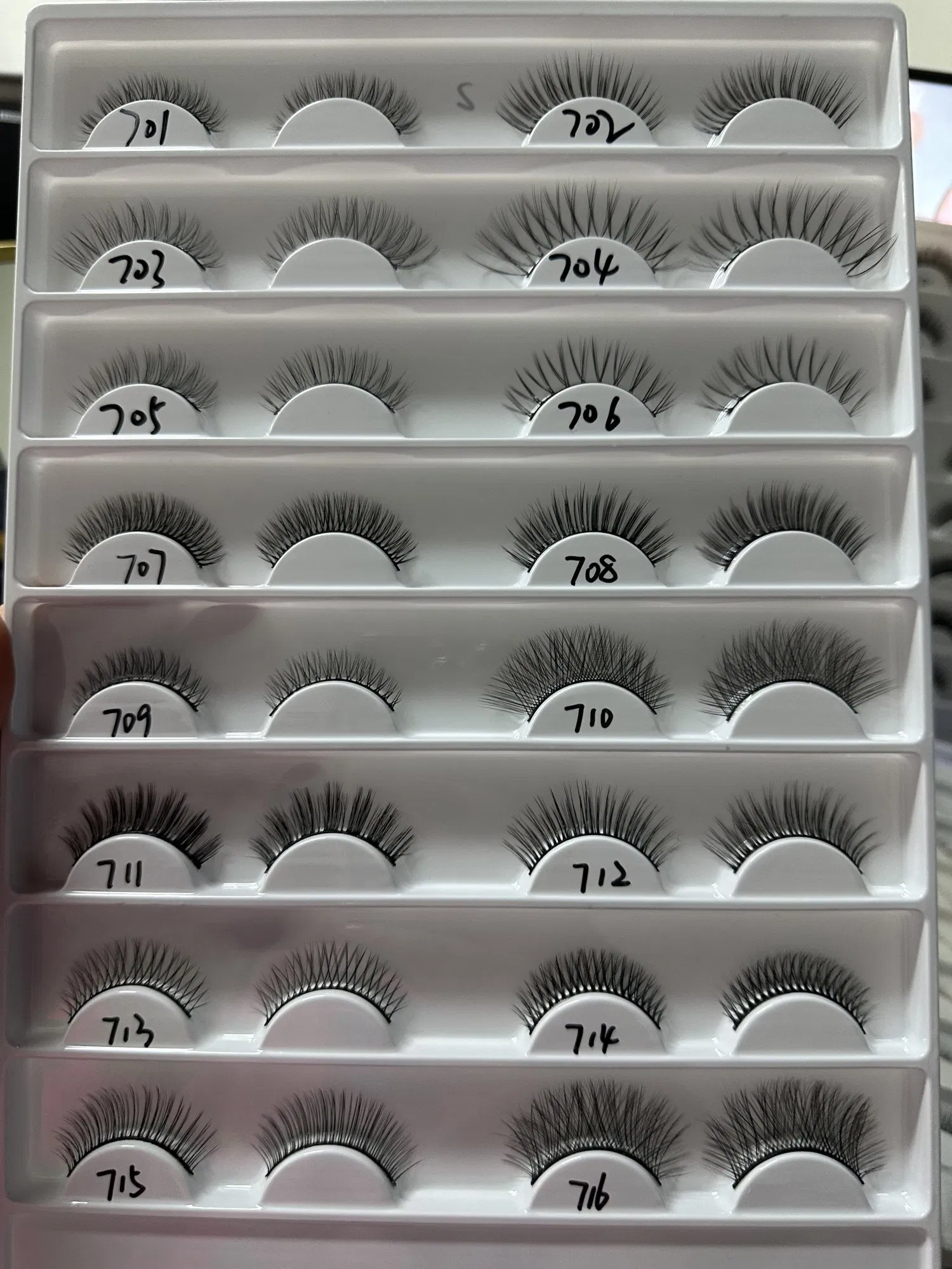 Private Label Eyelashes Soft Fluffy Lashes Tray Volume Eyelashes 15mm 25mm