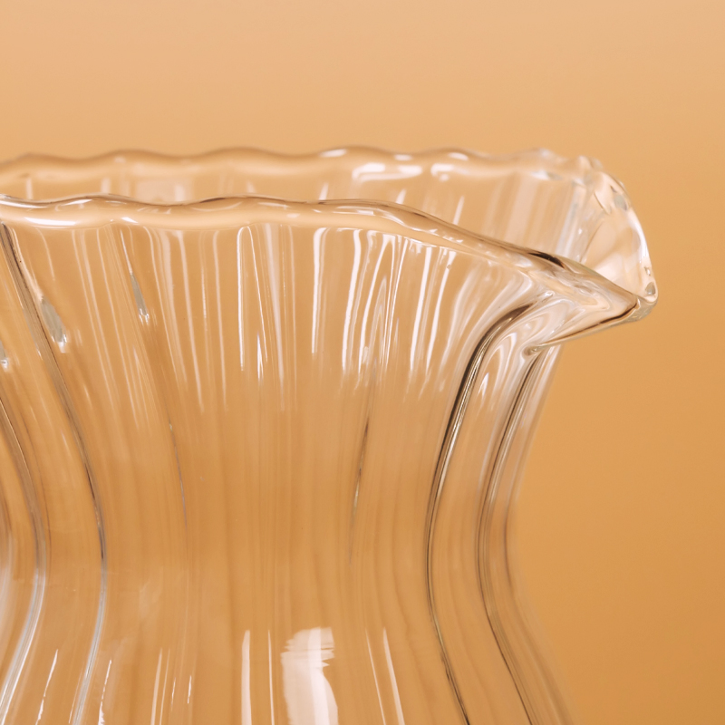 Modern High-Quality Glass Coffee Pot for Pour Over Brewing and Sharing