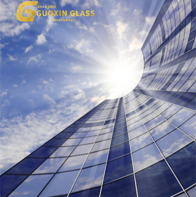 Heatproof Guoxin Frosted Low-E Laminated Glass Shower Door Design