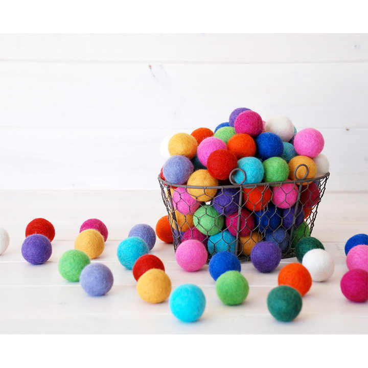 Eco-Friendly Handmade Multicolor Wool Felt Balls Colourful Wool Balls Felt Balls for Creative Craft Decoration