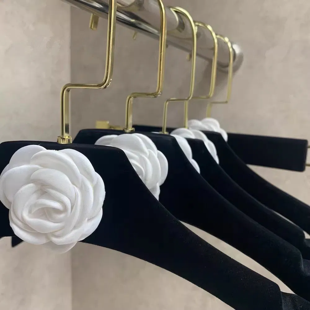 Вешалка для одежды Velvet Flocking с логотипом