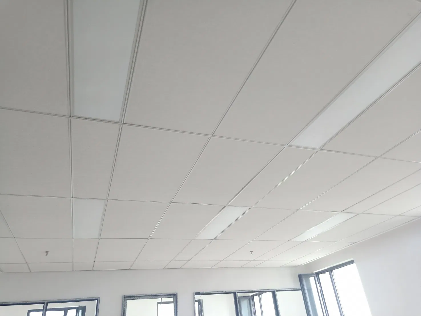 China Soundproofing Panel Decorative Fiberglass Acoustic Insulation Ceiling Board Ceiling Decoration for Exhibition Hall