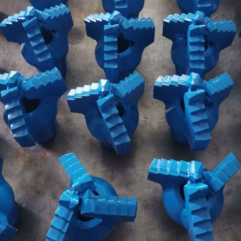 Three Wing PDC Drag Bit for Water Well Drilling Rock Drilling