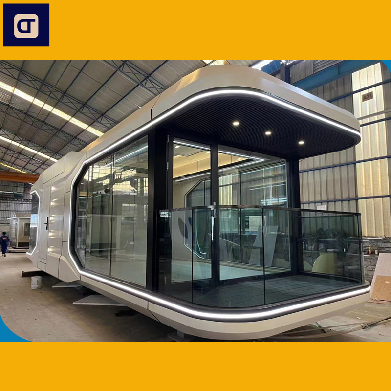 Prefab House Capsule Container House Flexible Mobile House with Balcony and Bedroom